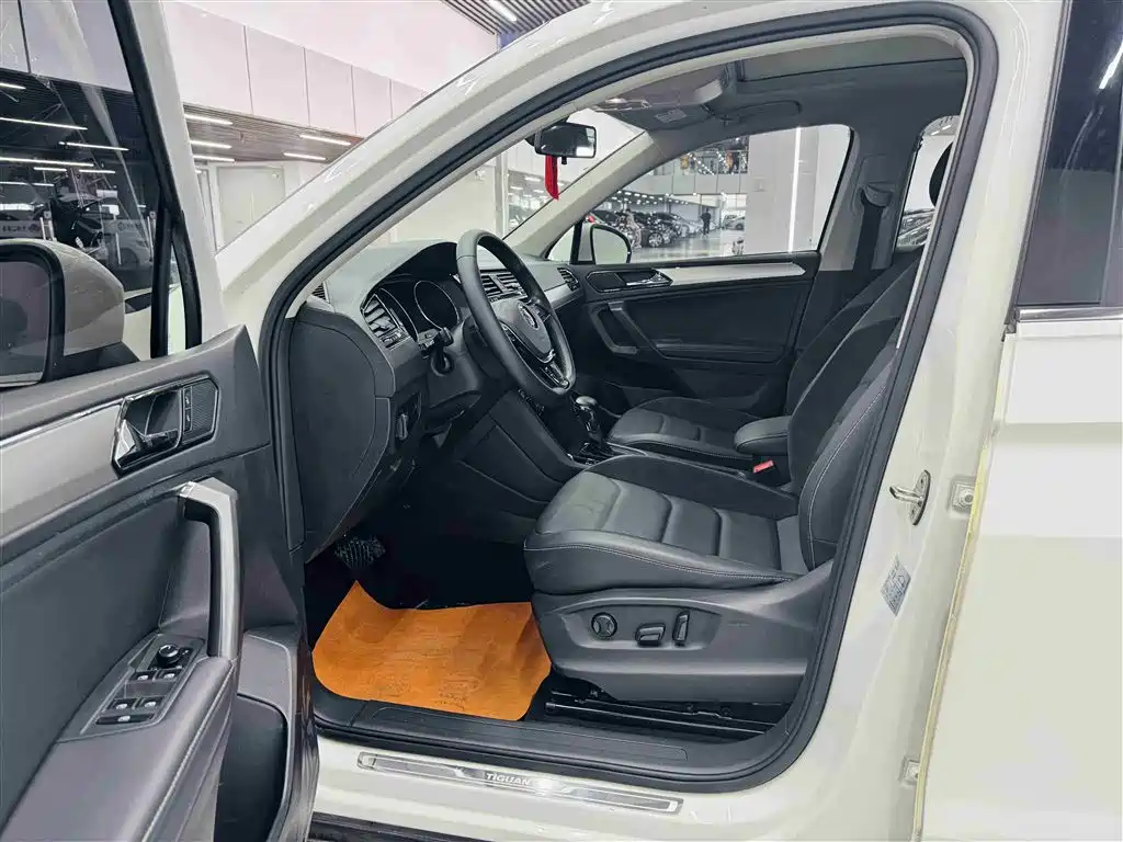 Volkswagen Tiguan L 2019 — фото 11