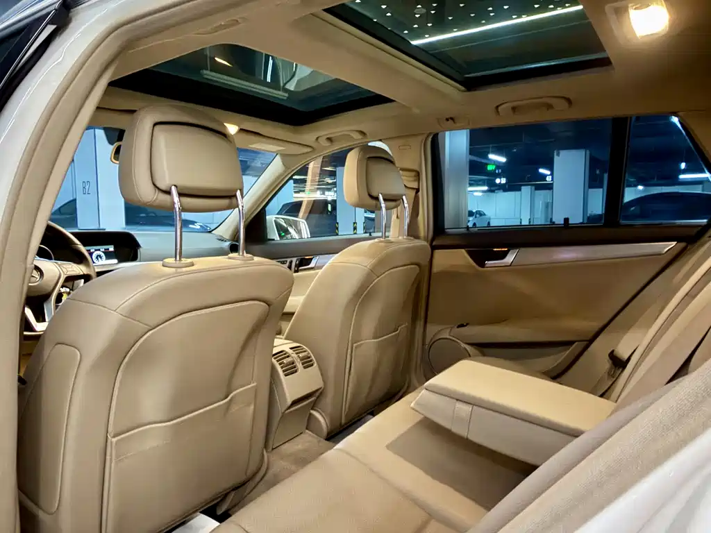 Mercedes-Benz C-Class 2015 — фото 11