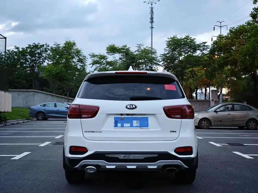 Kia Sorento 2018 — фото 9