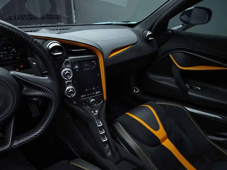 McLaren 720S 2018 — фото 26