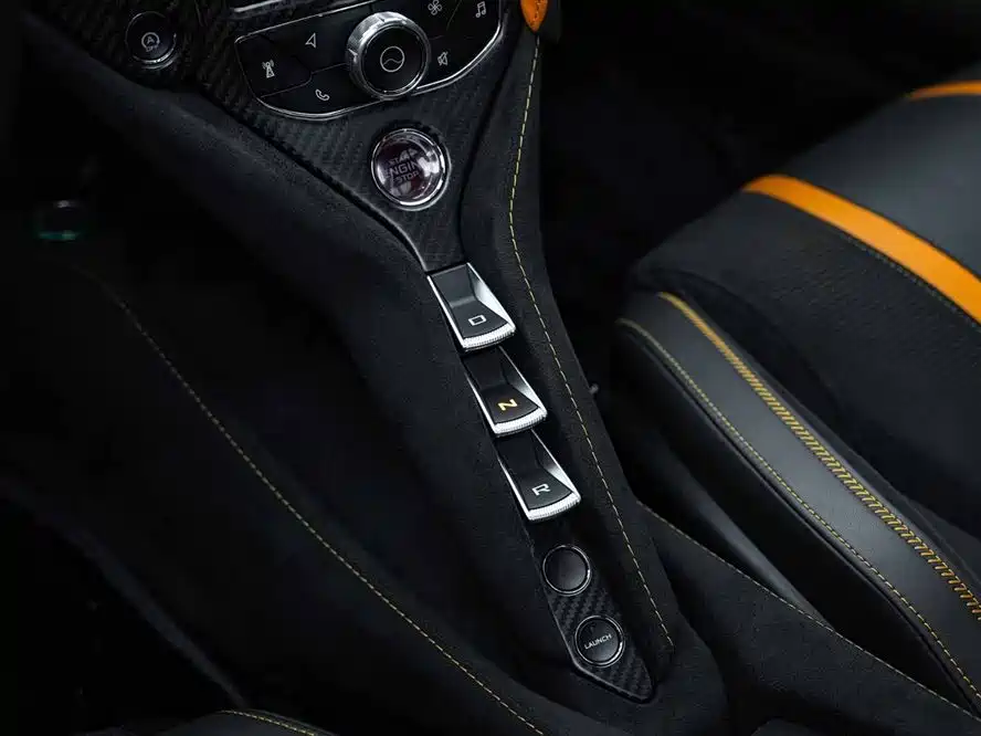 McLaren 720S 2018 — фото 30