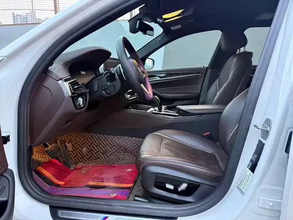 BMW 5 Series 2020