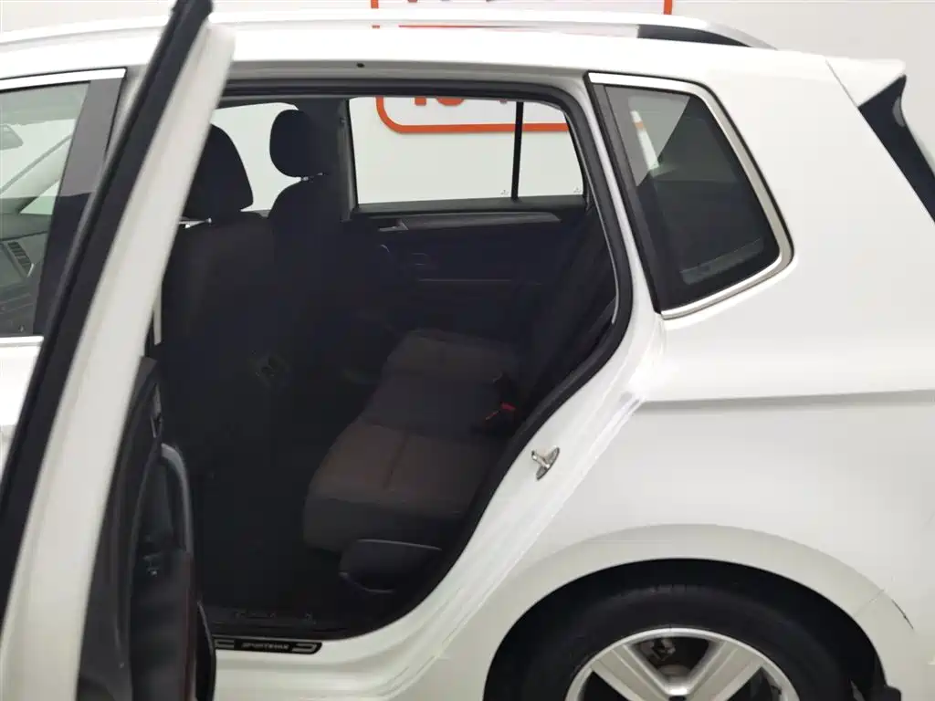 Volkswagen Golf Sportsvan 2018 — фото 15