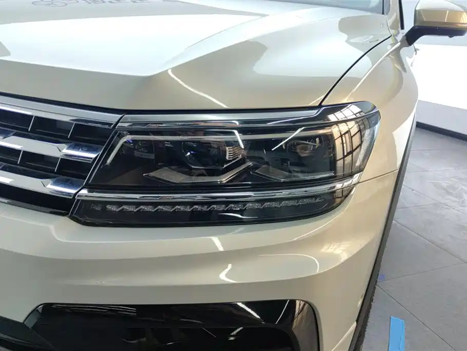 Volkswagen Tiguan L 2021 — фото 5