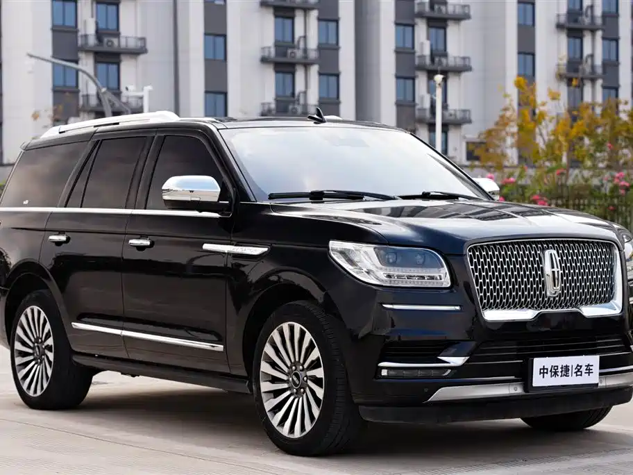 Lincoln Navigator 2019 — фото 2