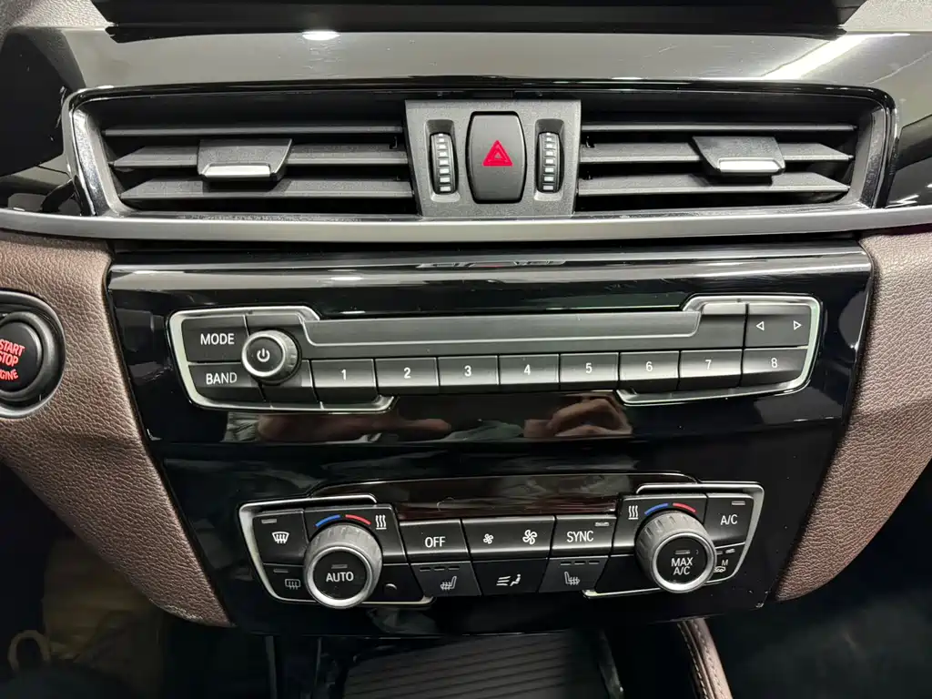 BMW X1 2022 — фото 12