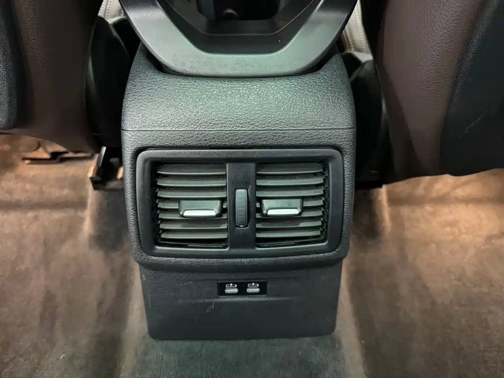 BMW X1 2022 — фото 15