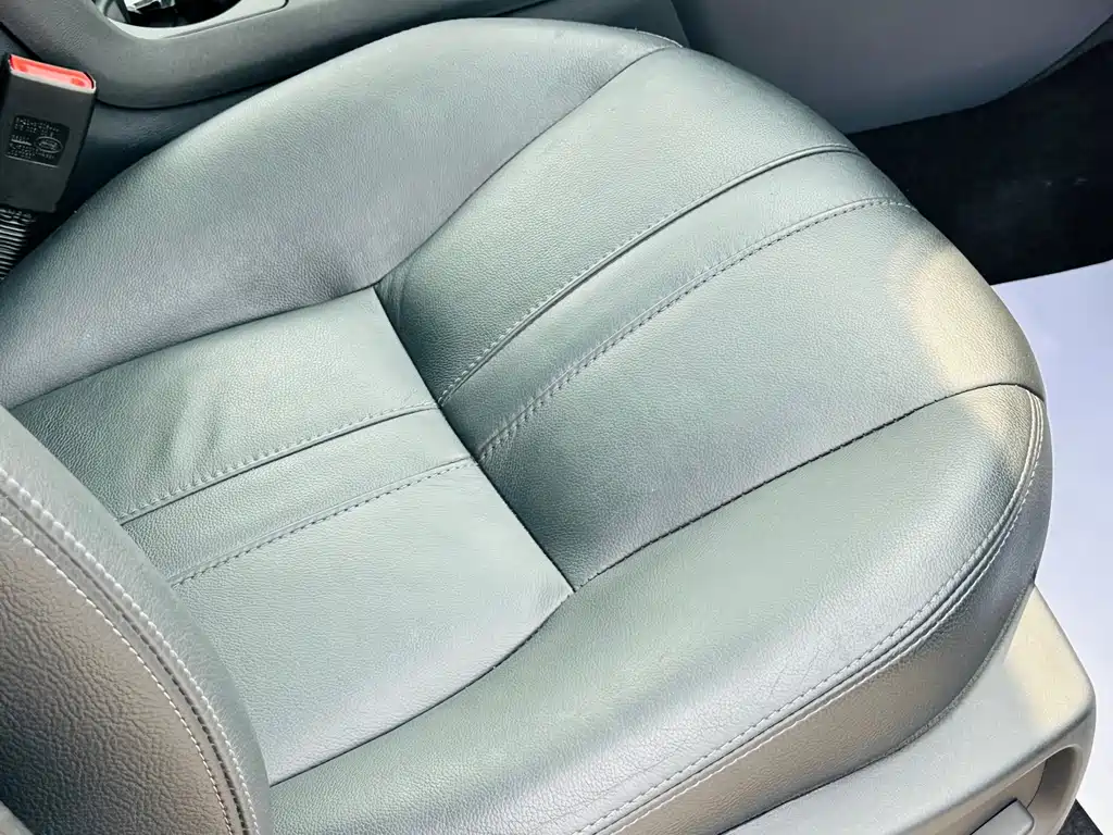 Land Rover Discovery 2016 — фото 24