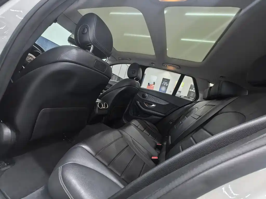 Mercedes-Benz C-Class 2019 — фото 14