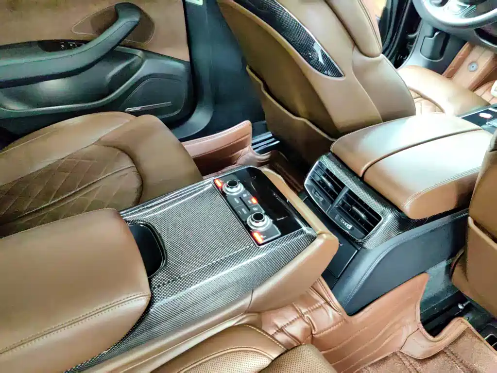 Audi S8 2014 — фото 11