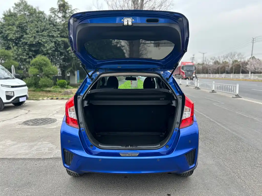 Honda Fit 2016 — фото 18