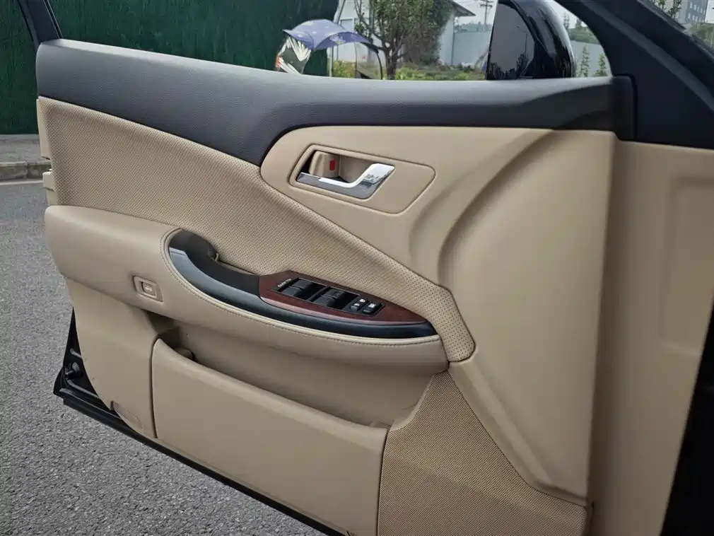 Toyota Crown 2010 — фото 12