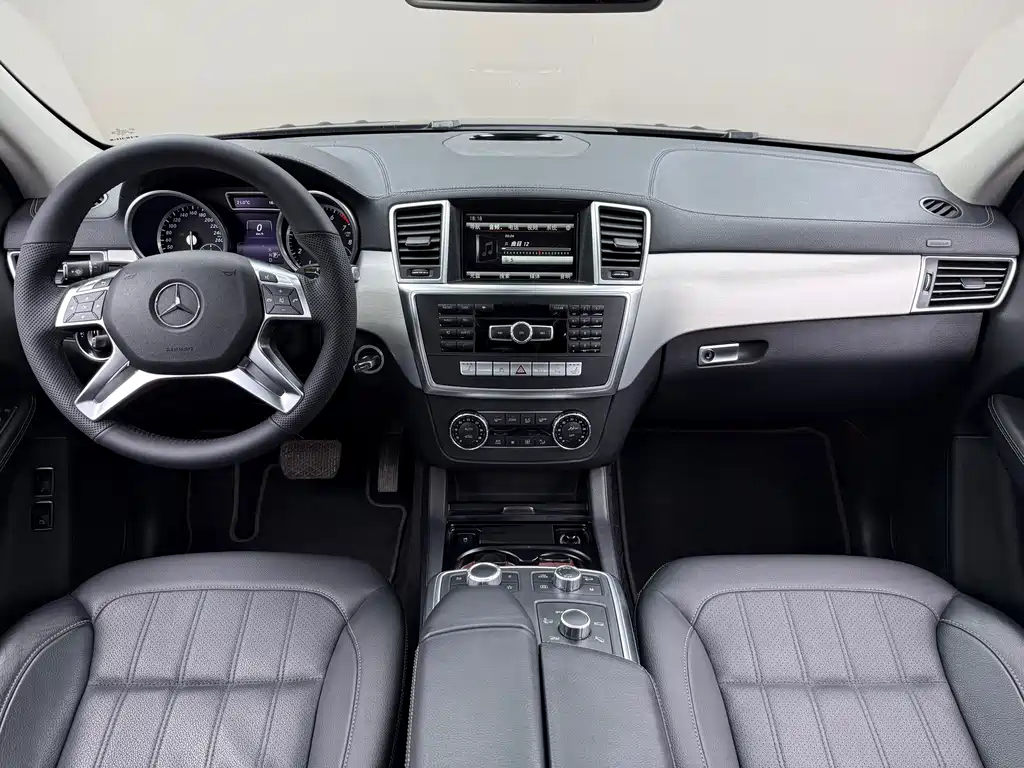 Mercedes-Benz GL-Class 2015 — фото 6