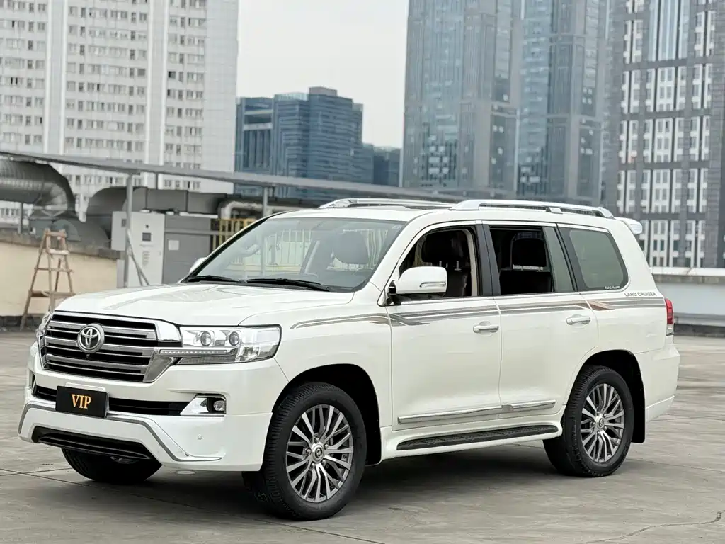 Toyota Land Cruiser 2019 — фото 3
