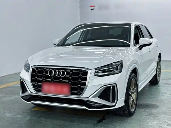 Audi Q2L 2024