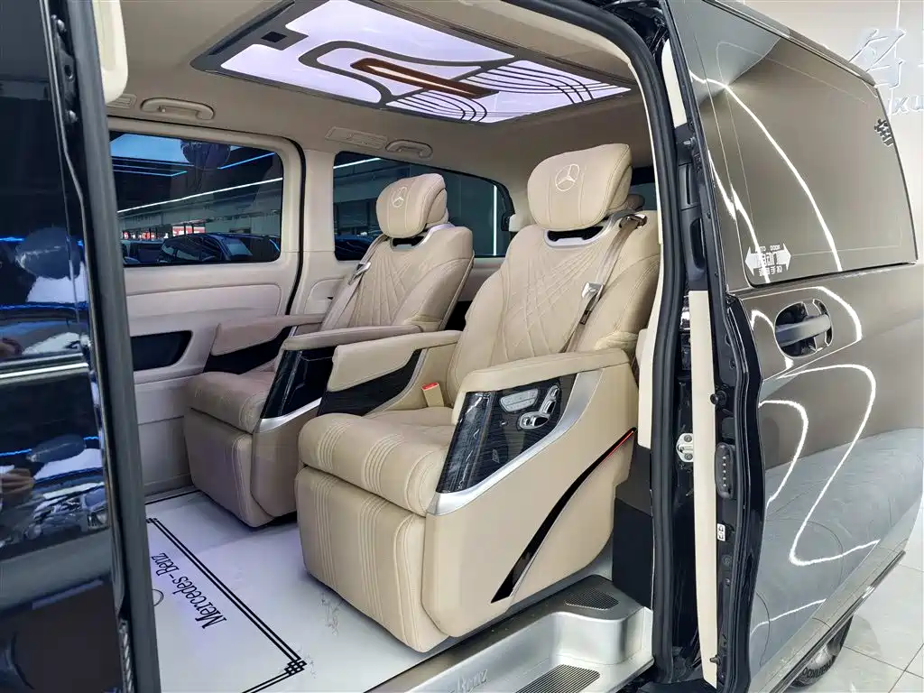 Mercedes-Benz Vito 2023 — фото 10