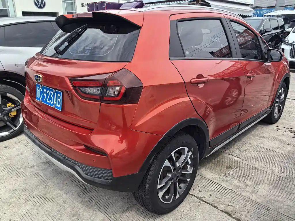 Geely Vision X3 2020 — фото 12