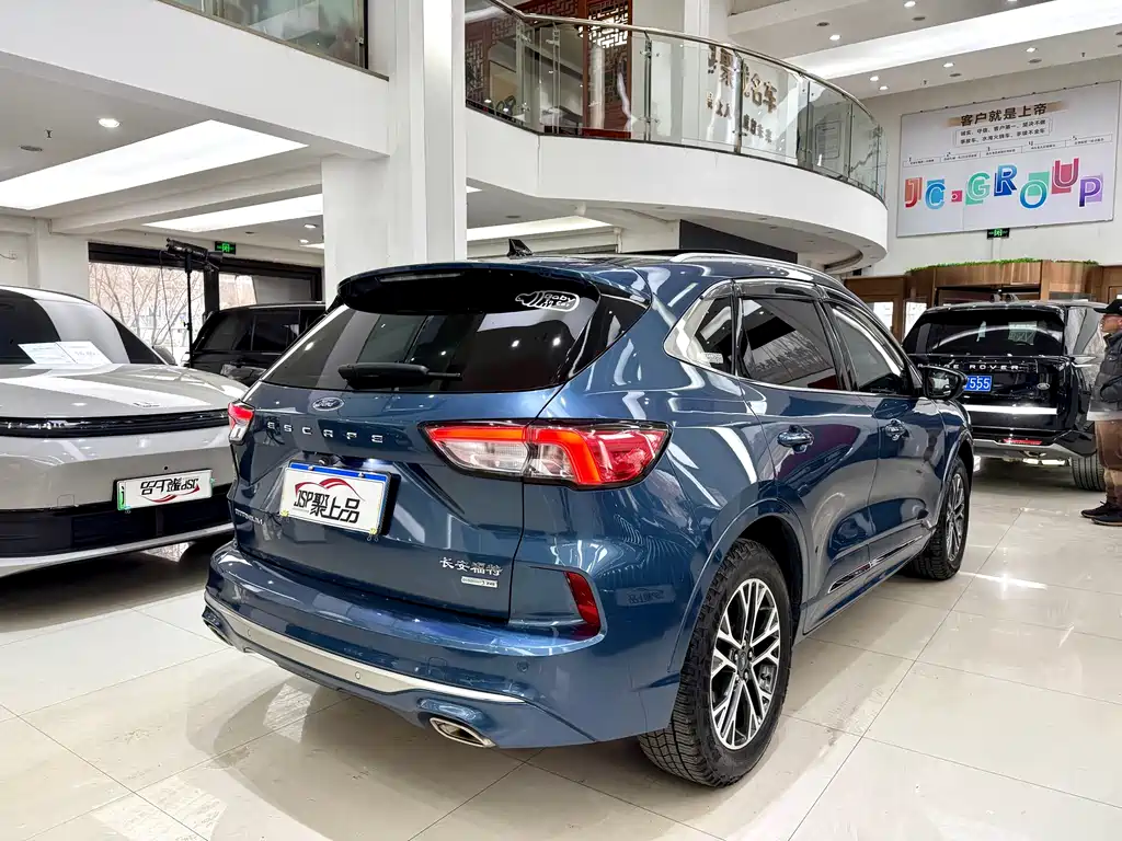 Ford Escape 2020 — фото 14
