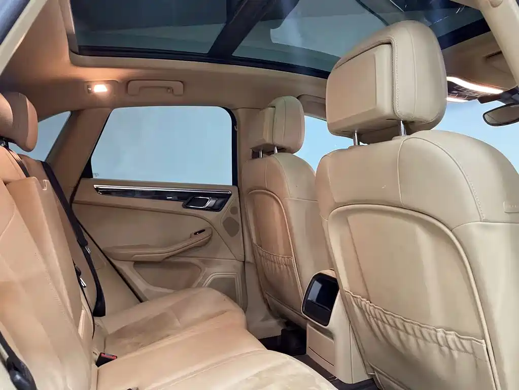 Porsche Macan 2016 — фото 14