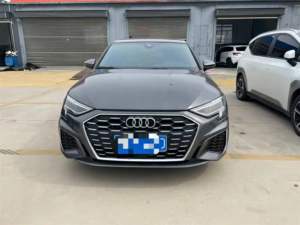Audi A3 2023 — фото 12
