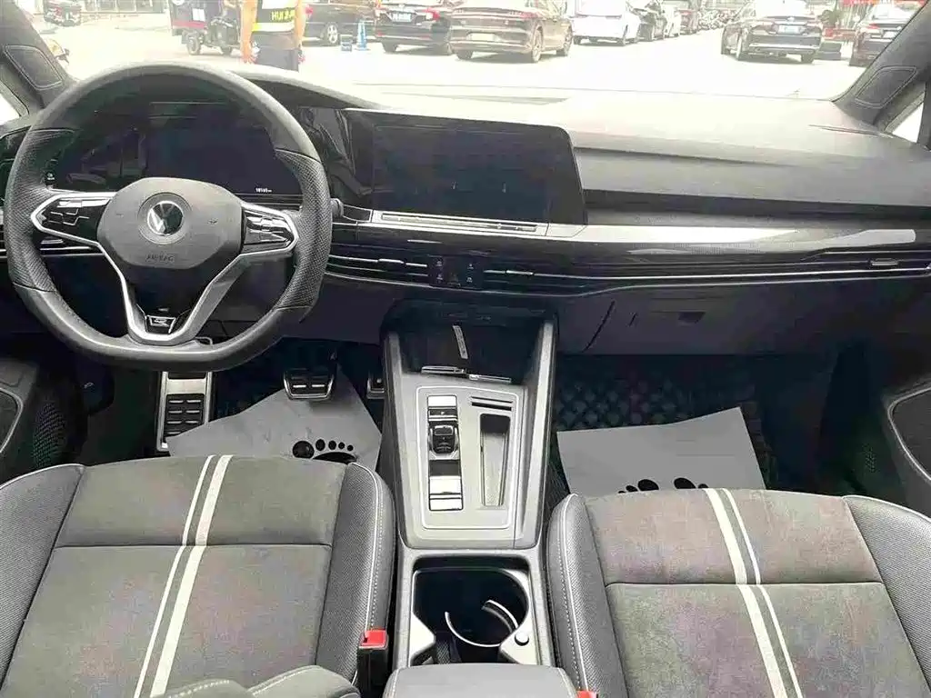 Volkswagen Golf 2023
