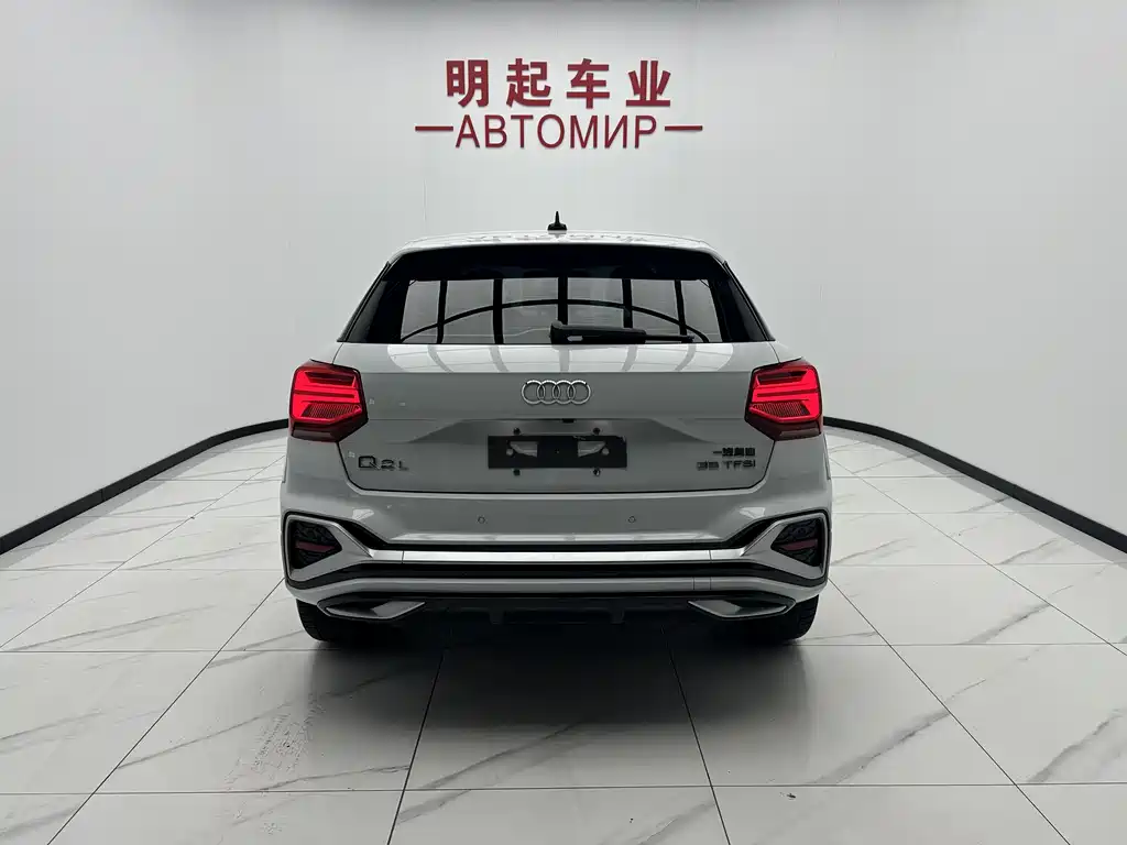 Audi Q2L 2022 — фото 10