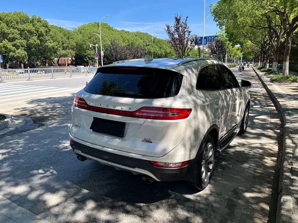 Lincoln MKC 2017