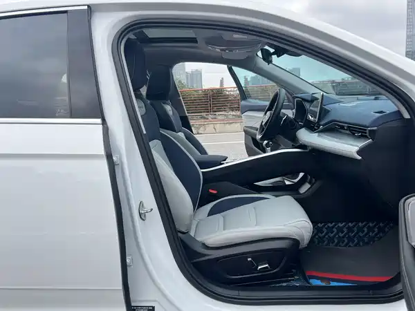 Geely Xingrui 2021