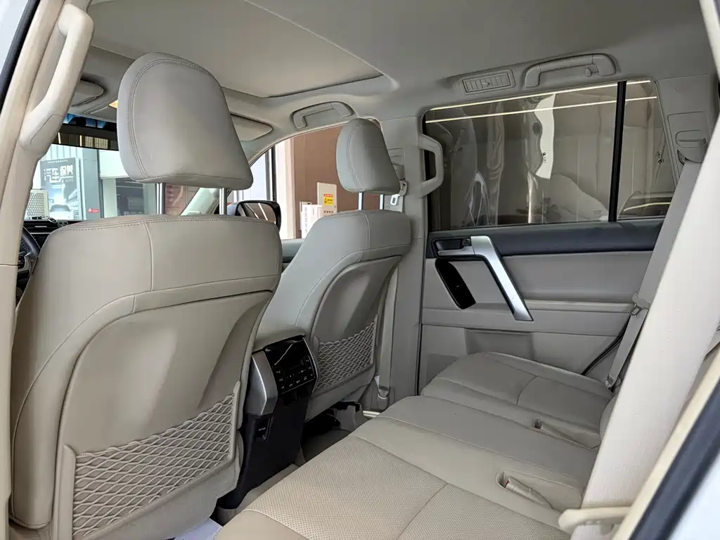Toyota Prado 2018 — фото 13