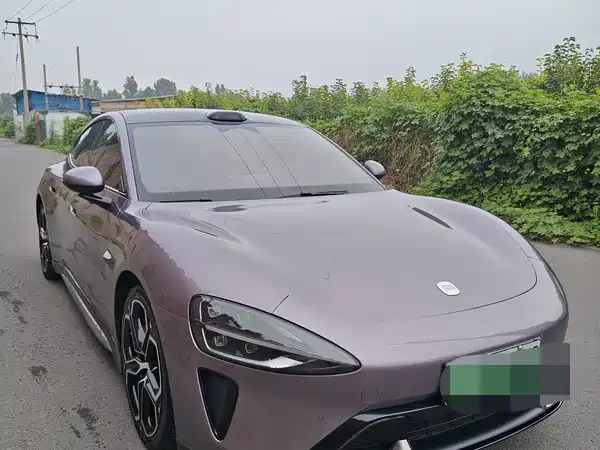 Xiaomi SU7 2024