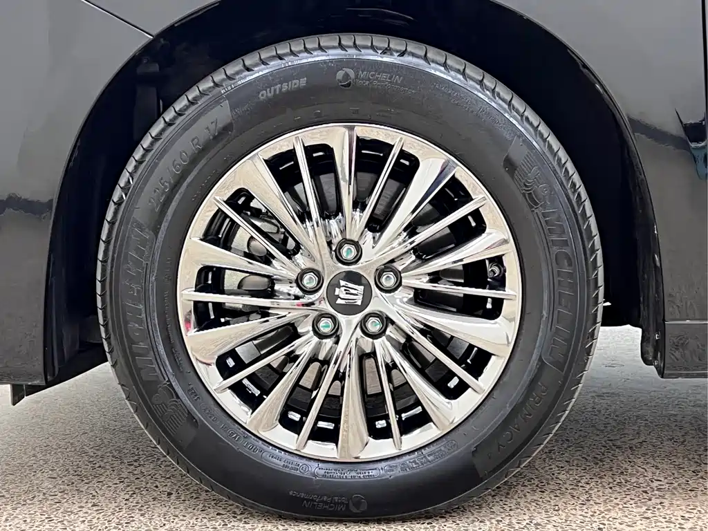 Toyota Vellfire 2022 — фото 11