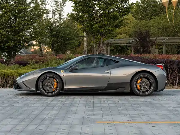 Ferrari 458 2014