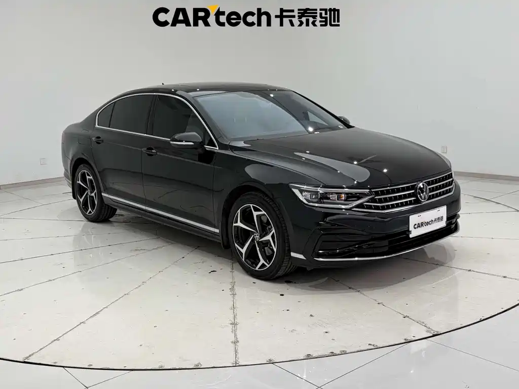Volkswagen Magotan 2025