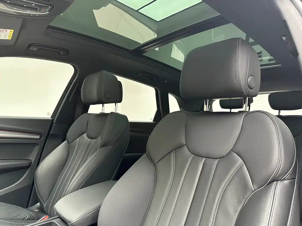 Audi Q5L 2023 — фото 12