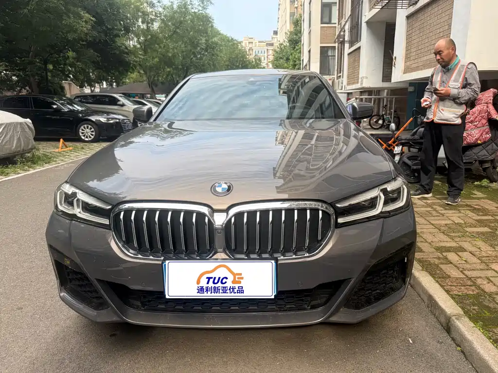 BMW 5 Series 2021