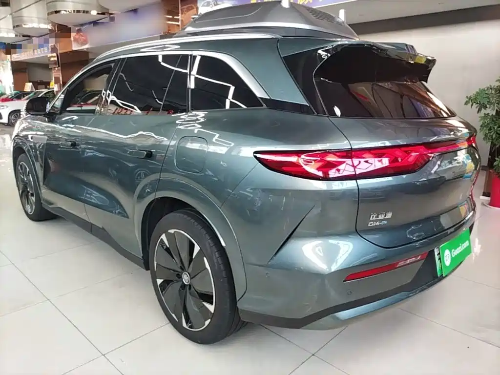 BYD Tang L 2025