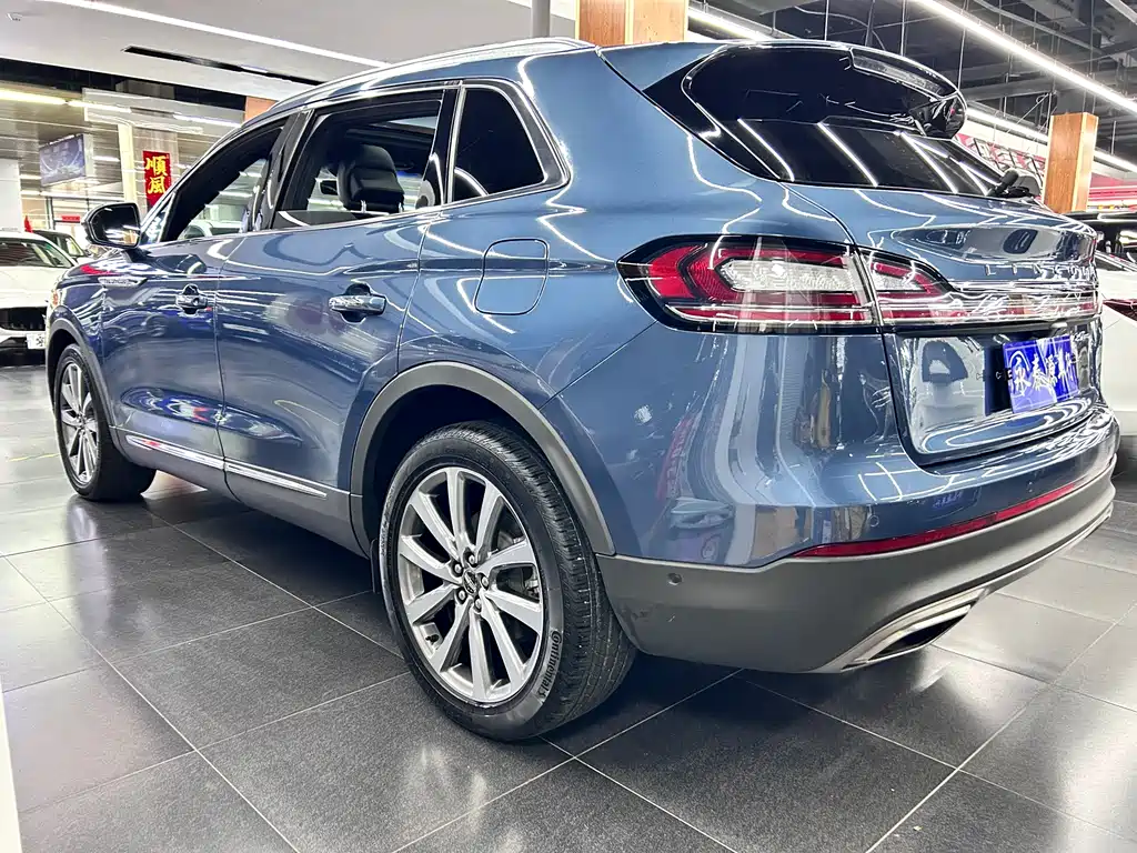 Lincoln Nautilus 2020