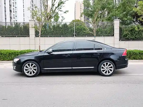 Volvo S80L 2015