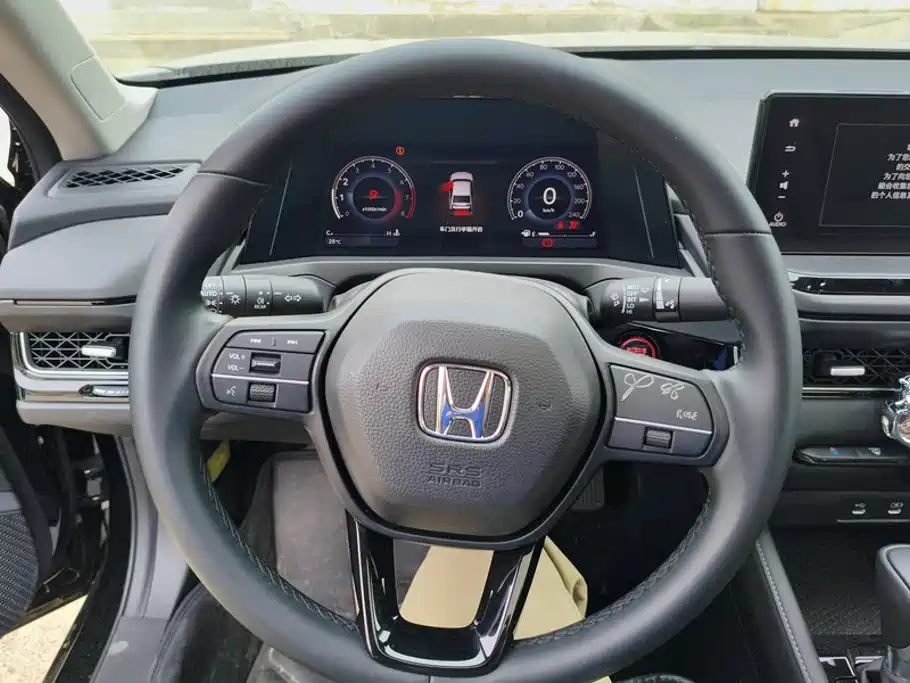 Honda Inspire 2025 — фото 15