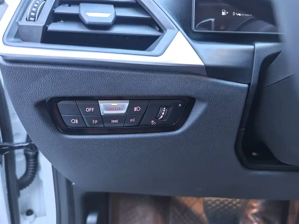 BMW 3 Series 2023 — фото 15