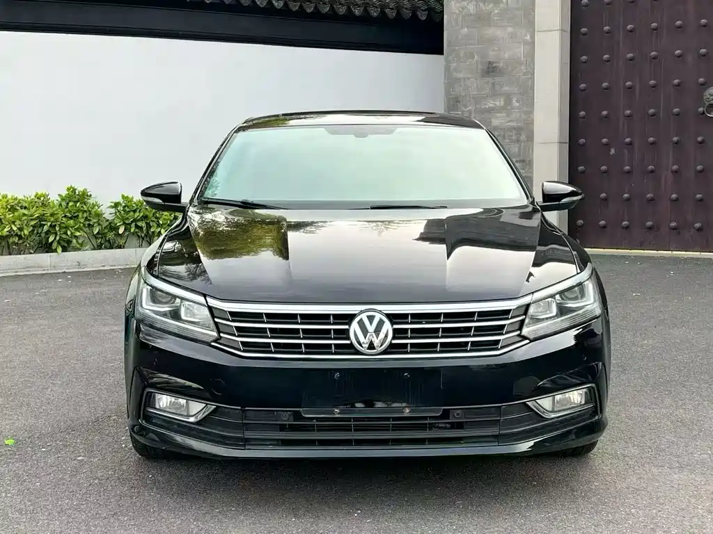 Volkswagen Passat 2017 — фото 2