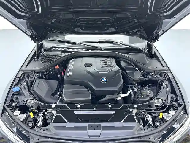 BMW 3 Series 2021 — фото 17