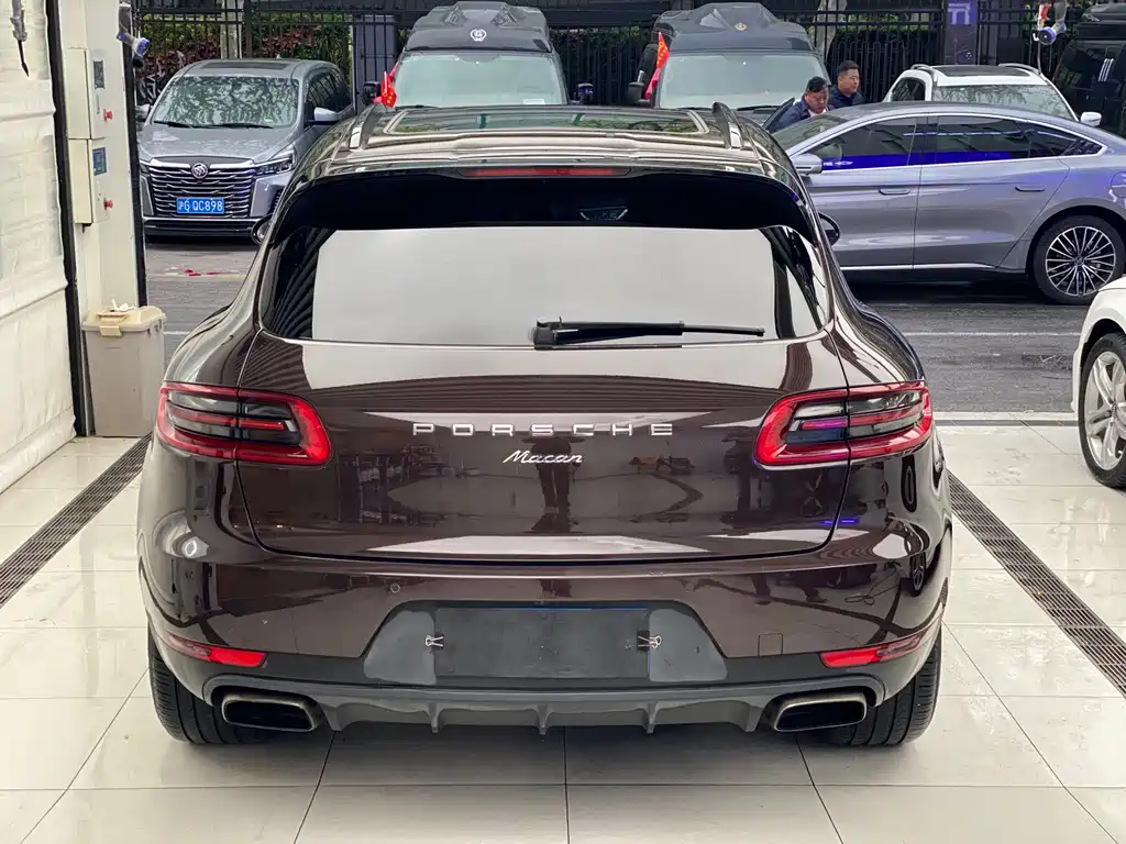 Porsche Macan 2017 — фото 8