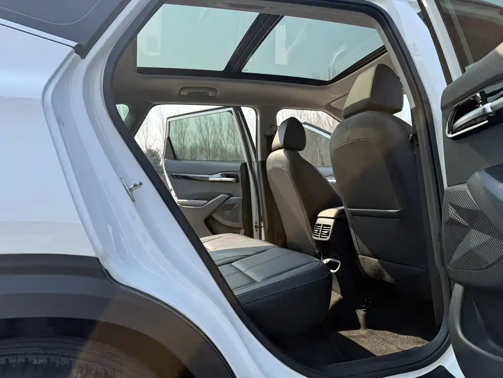Kia KX3 2022 — фото 13