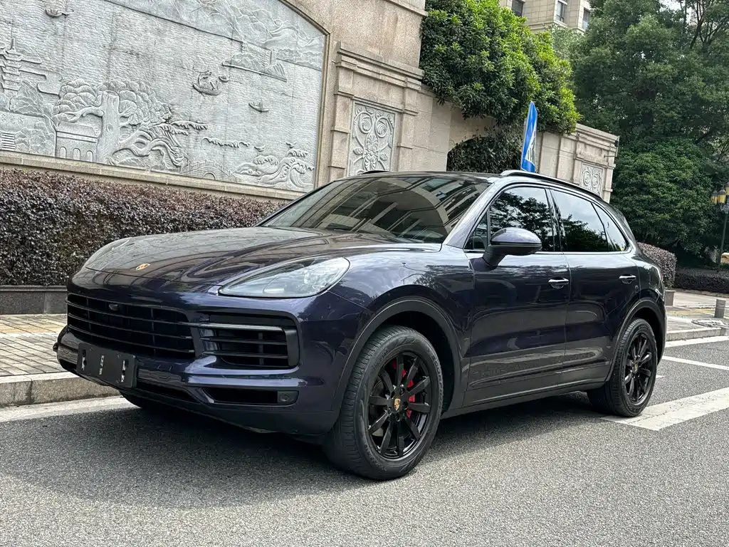 Porsche Cayenne 2019 — фото 1