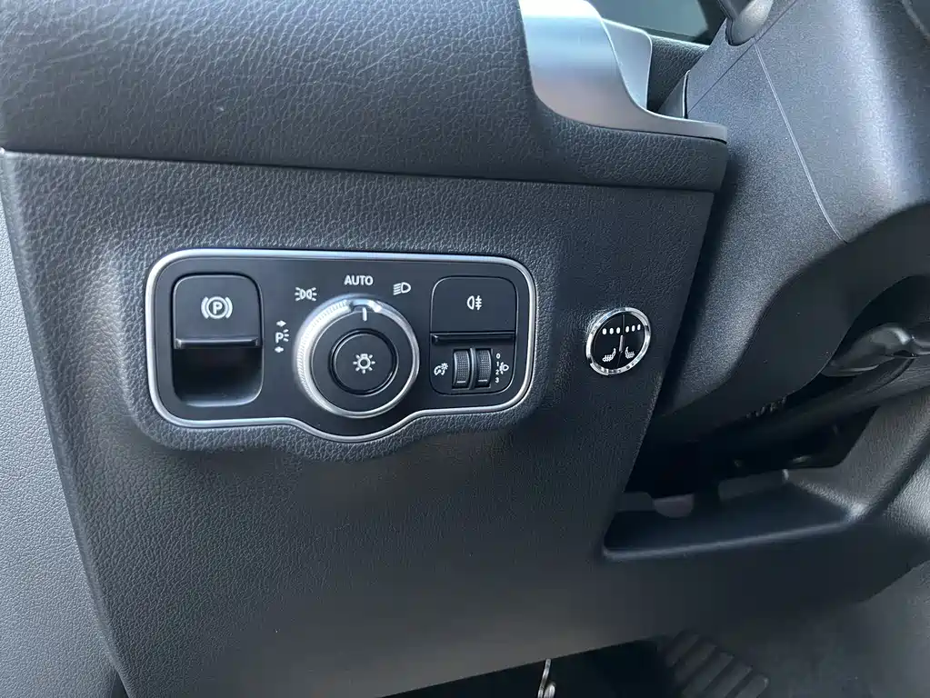 Mercedes-Benz GLB 2020 — фото 15