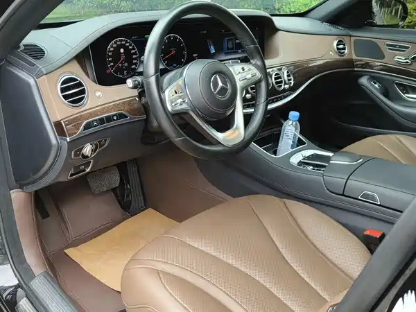 Mercedes-Benz S-Class 2020