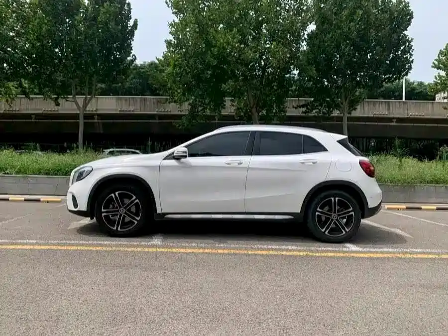 Mercedes-Benz GLA 2018 — фото 8