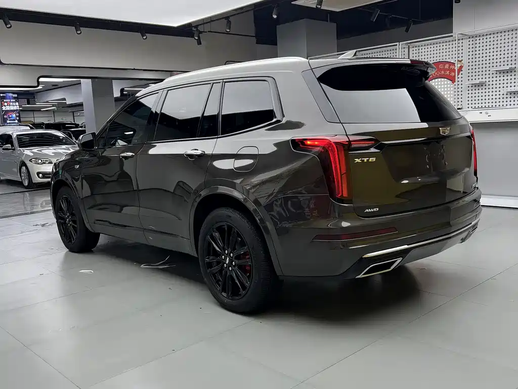Cadillac XT6 2023 — фото 7