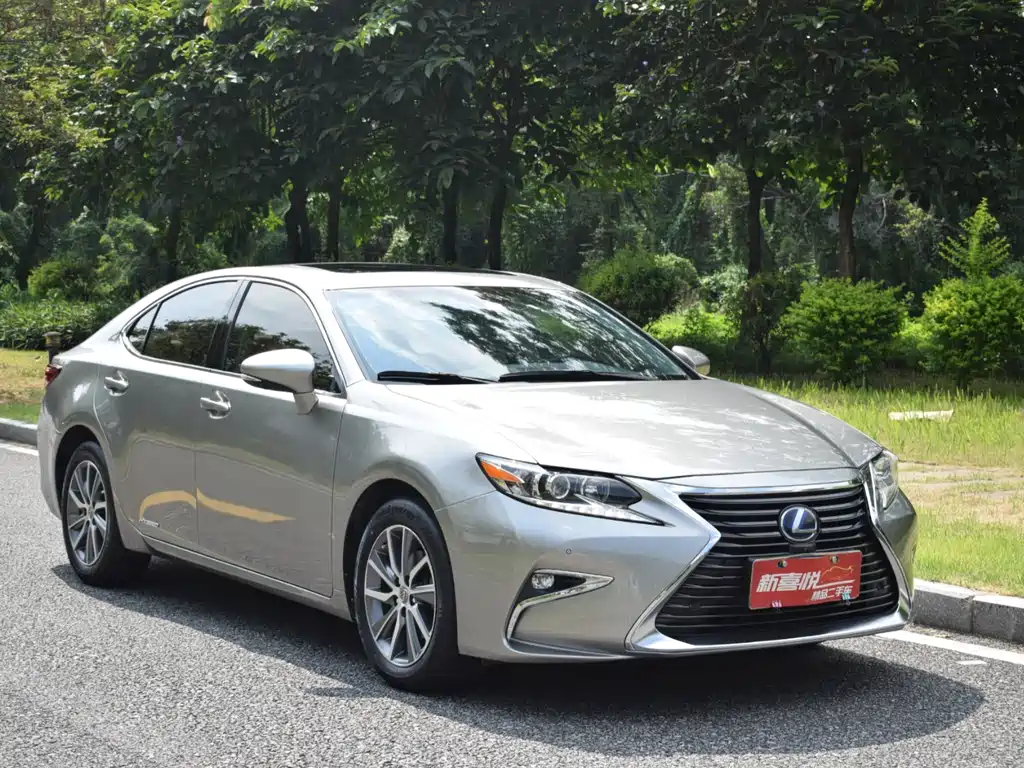 Lexus ES 2017 — фото 3